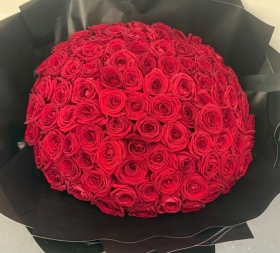 Luxury Red Naomi Roses Bouquet